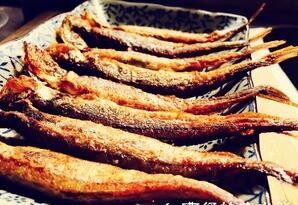 香煎多春鱼的做法 !