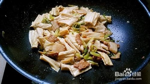 香芹腐竹炒肉片