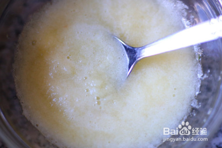 如何做出香气四溢的巧克力慕斯蛋糕？