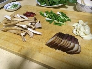 教你怎么做干煸茶树菇