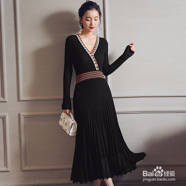 冬季如何选择好看的丝绒百褶裙