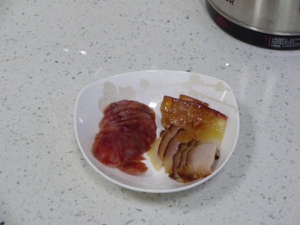 腊味双拼煲仔饭