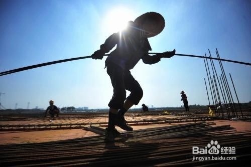 夏季怎样防治中暑？