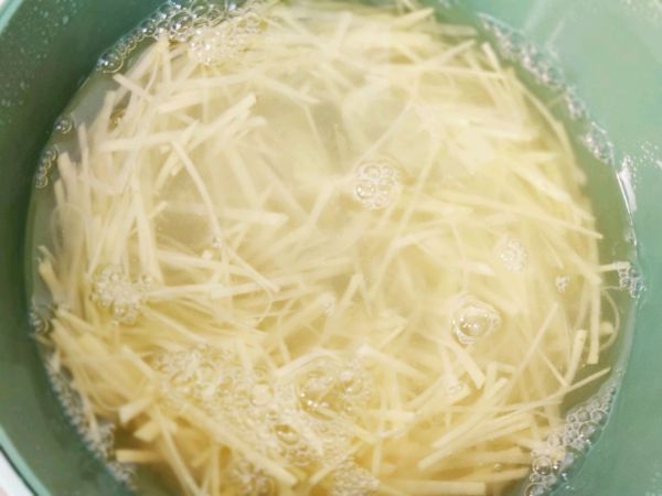 土豆丝胡萝卜丝