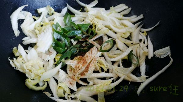 葱油白菜烧藕圆