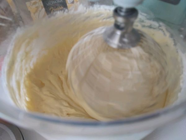 无油无水脆皮老式蛋糕零失败配方分享