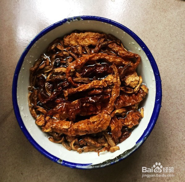 干豆角炒腊肉的做法
