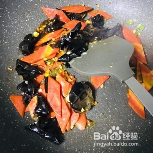 色味俱全的什锦炒蛋