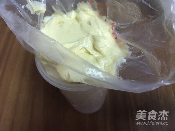 咸蛋黄杯子蛋糕