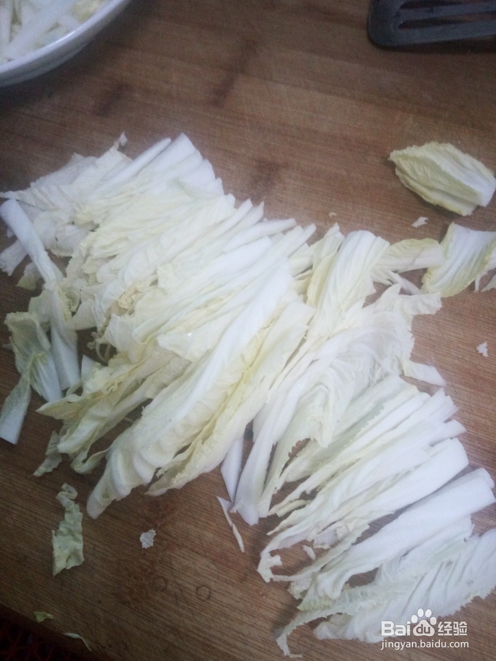 如何在家里独自做猫耳朵