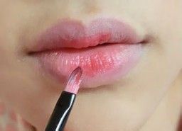 怎样画绿色眼线+渐变水润唇小清新妆