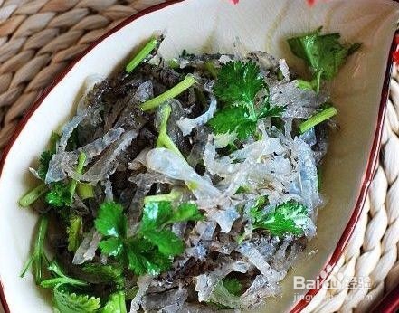 凉拌鱼皮的做法