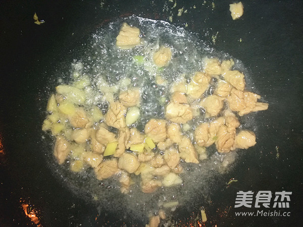 秋葵炒肉的做法