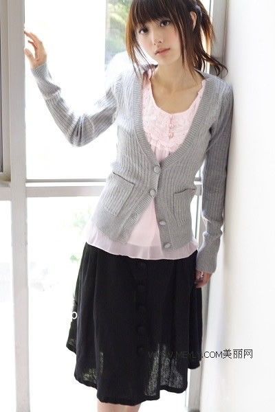 校园女生的搭配打扮