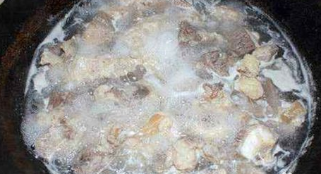 新型冠状病毒的传播的具体途径是什么?