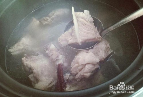 排骨莲藕胡萝卜汤是怎么做的家常教程