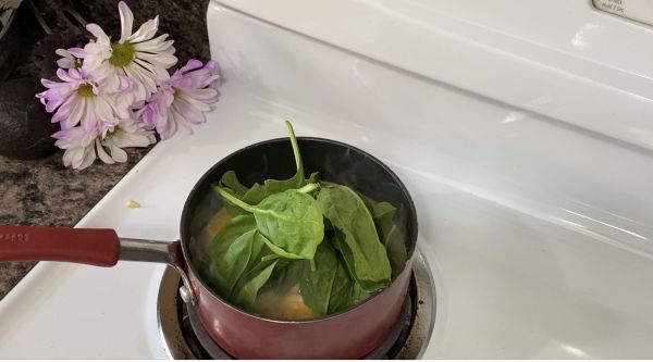 番茄菠菜三文鱼汤