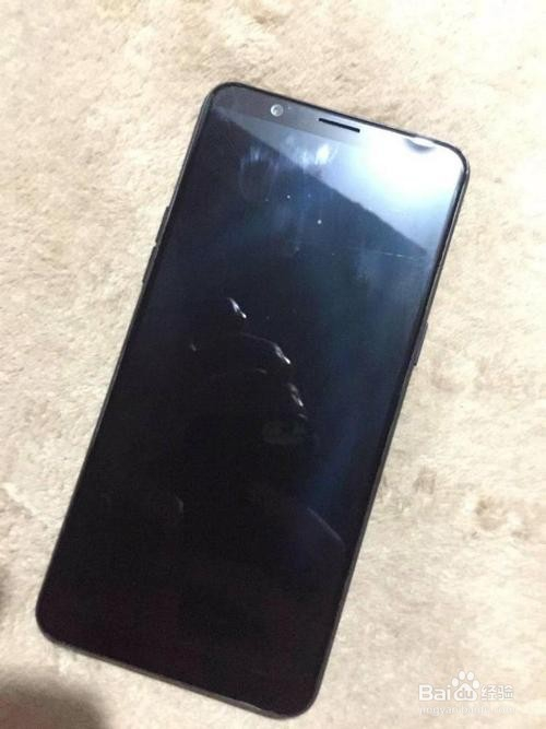 屏幕划痕怎么用贴膜盖住