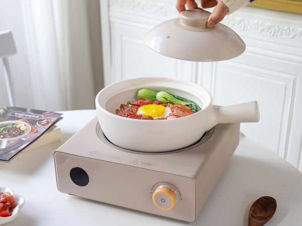 广式腊味煲仔饭