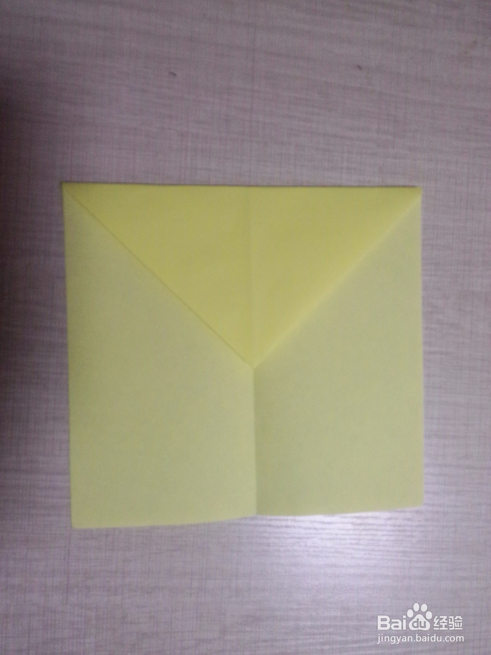 如何折叠纸青蛙