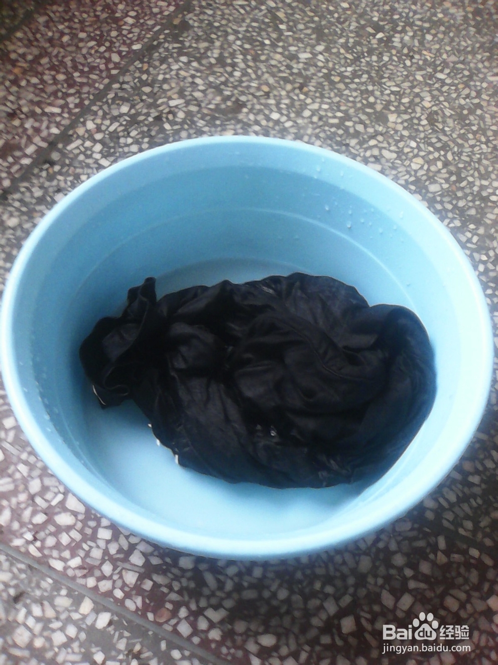 怎样让退色的衣服不再退色