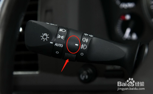 如何使用丰田兰德酷路泽汽车雾灯功能