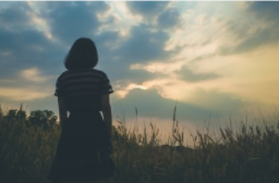 分享给大家焦虑症什么表现,焦虑症有效治疗方法