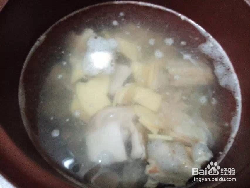 家常排骨炖莲藕