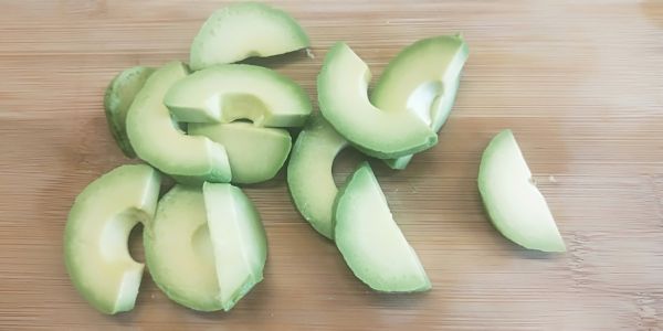 鸡蛋牛油果沙拉