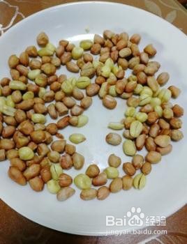 如何用微波炉烤花生？