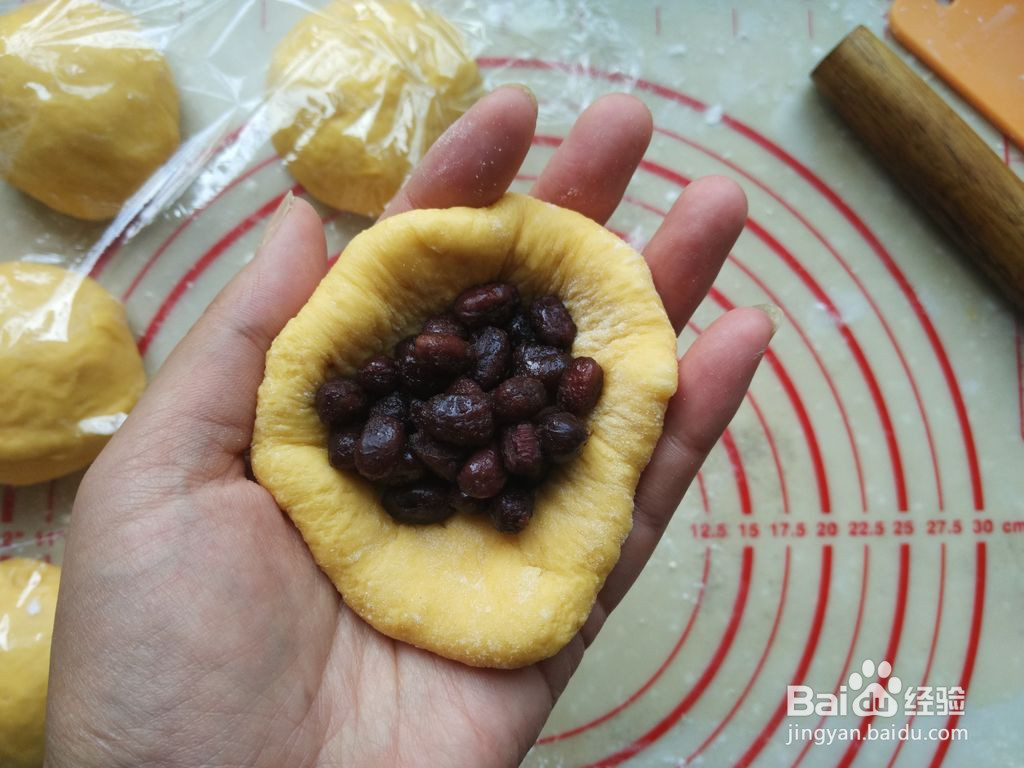 蜜豆南瓜小面包的做法