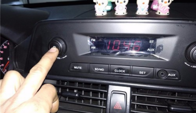 东风风行cd机怎么调时间