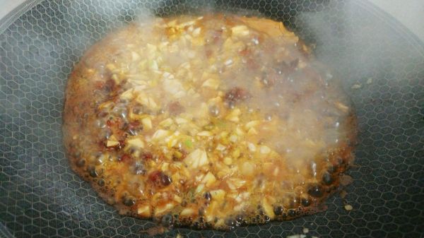 蒜香豆豉辣肉酱