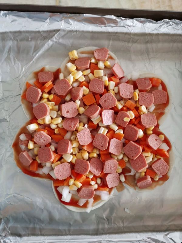 饺子皮香肠pizza