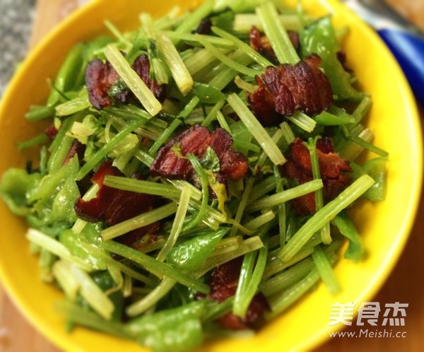 香芹腊肉的做法
