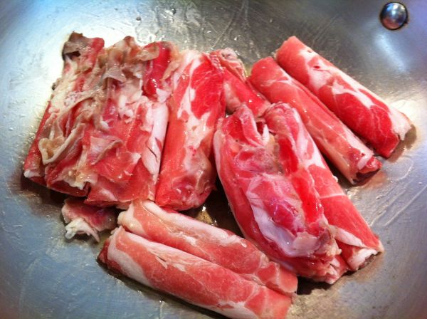 羊肉片炒便萝卜