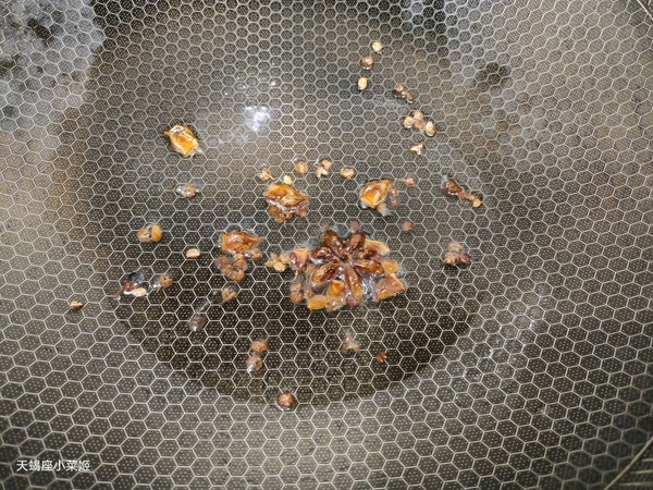 东北酸菜炖脊骨