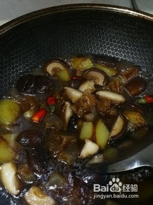 教你做出土豆香菇面筋烧牛筋