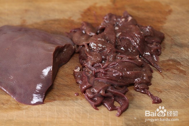 如何简单制作一份爆炒猪肝呢？