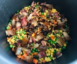 怎么自制腊肉饭