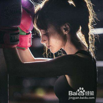 帅气长发如何扎头发