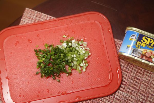 葱香午餐肉华夫饼