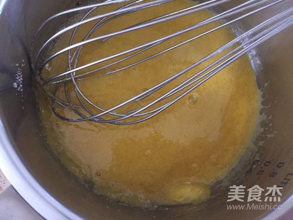 奶香淋酱冰淇淋
