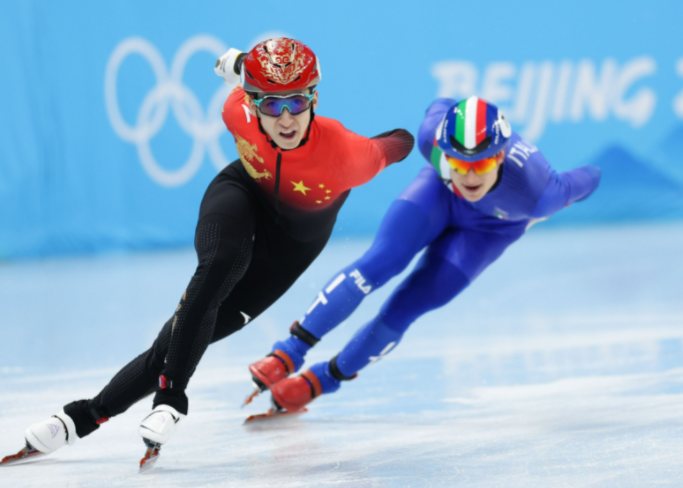 冬奥会短道速滑项目中运动员的鞋子滑过终点线视为完成比赛对吗