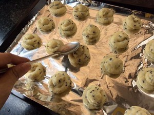 烤箱版鸡蛋麻薯粉牛奶芝麻面包怎么做？