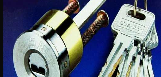 锁芯中间旋转的黑色是什么