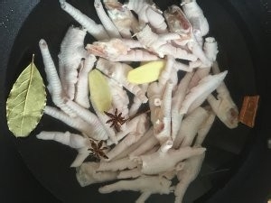 怎么做香辣烧鸡爪