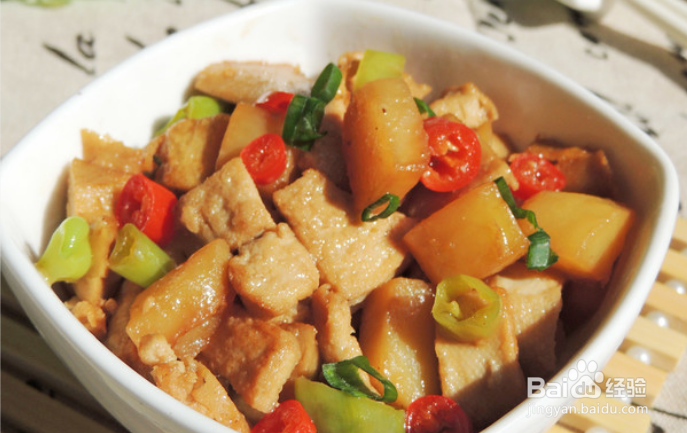 孜然土豆烩豆制素鸡怎么做