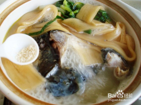 鱼头苕粉煲的做法