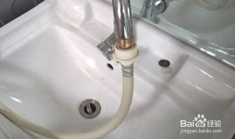 汽车水管接到水龙头上就冲掉了怎么办